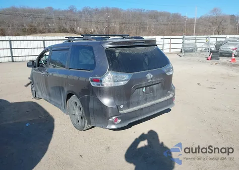 2015 Toyota Sienna Se 8 Passenger z USA, uszkodzony, nr VIN 5TDXK3DCXFS584895